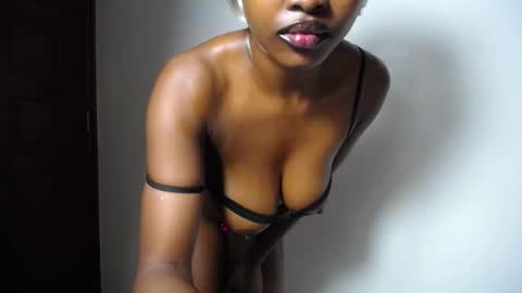 tiah online show from July 8, 1:31 am