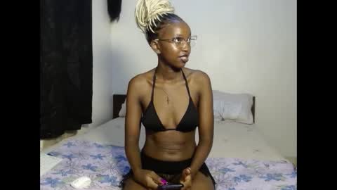 tempting_vibe online show from April 20, 6:11 pm