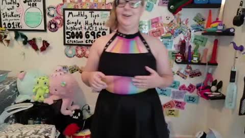Pixie and Tentacle Overlord online show from June 26, 10:15 pm