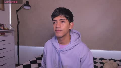 teo browny online show from November 18, 12:41 pm