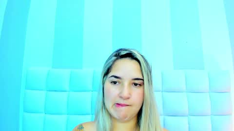 Snapshot of teresasroom_ chatting on March 2, 10:27 pm Teresa online show from March 2, 10:27 pm