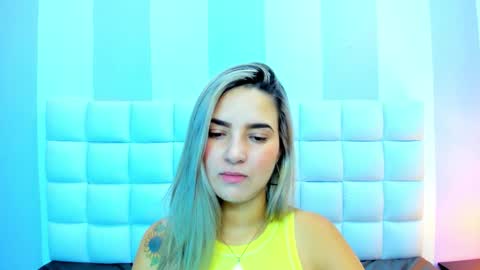 Snapshot of teresasroom_ chatting on September 21, 8:02 pm Teresa online show from September 21, 8:02 pm