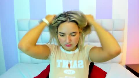 Snapshot of teresasroom_ chatting on March 2, 7:23 pm Teresa online show from March 2, 7:23 pm