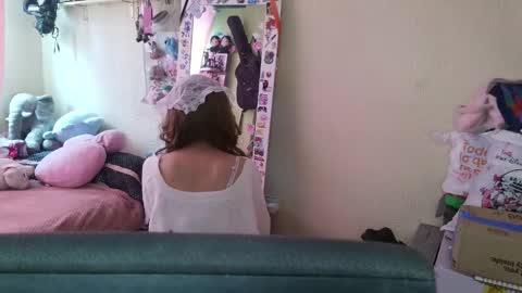 Terra Elowen online show from May 29, 3:32 pm