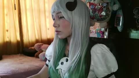 Terra Elowen online show from April 14, 5:16 pm