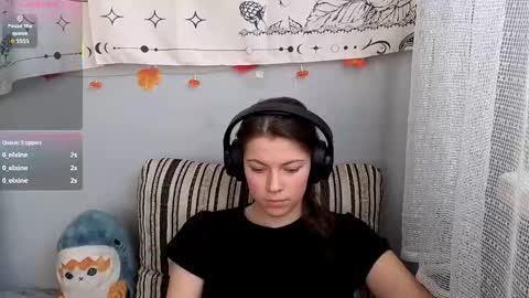 Anny Simpson online show from November 22, 6:34 am