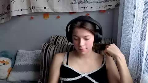 Anny Simpson online show from November 20, 6:01 am