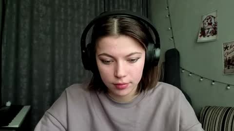 Anny Simpson online show from February 11, 6:39 am