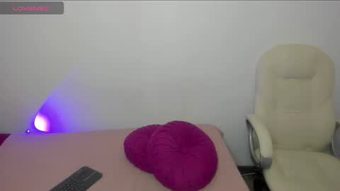 tesa online show from February 6, 3:10 am