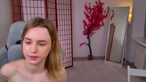 tessa_shy_ online show from May 5, 1:28 pm