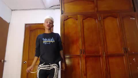 tessachains online show from February 27, 2:15 am