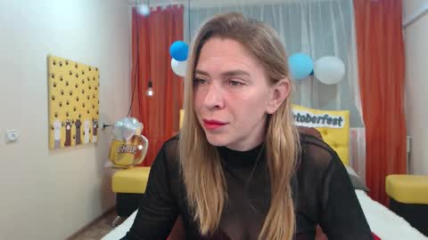 Snapshot of tessadaybreak chatting on October 8, 6:41 am tessadaybreak online show from October 8, 6:41 am