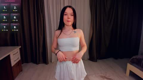 Cindy online show from April 4, 7:10 pm