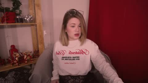 Snapshot of tesspleasure chatting on January 16, 7:49 am TESSA online show from January 16, 7:49 am