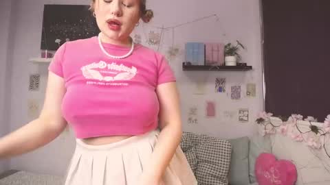 Snapshot of tesspleasure chatting on January 30, 5:09 am TESSA online show from January 30, 5:09 am