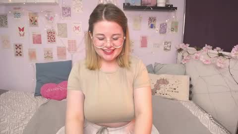 Snapshot of tesspleasure chatting on January 27, 12:58 pm TESSA online show from January 27, 12:58 pm