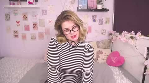 Snapshot of tesspleasure chatting on January 10, 9:02 am TESSA online show from January 10, 9:02 am