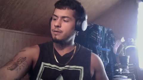 Milo online show from December 16, 8:58 pm