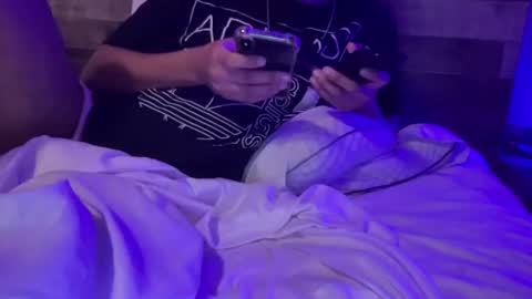 Derick online show from July 9, 3:43 am