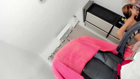 Luna online show from October 24, 7:58 pm