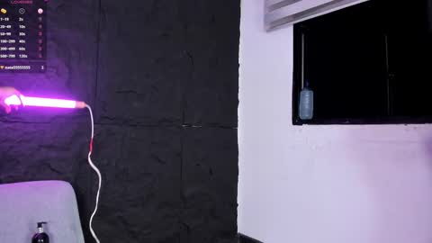 Snapshot of thaliabrooks_ chatting on September 18, 4:49 am Thalia online show from September 18, 4:49 am