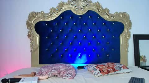 Snapshot of thamara_angells chatting on October 7, 1:51 pm Thamara online show from October 7, 1:51 pm