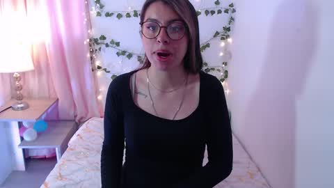 Snapshot of thamarajane1 chatting on September 21, 12:09 pm online show from September 21, 12:09 pm