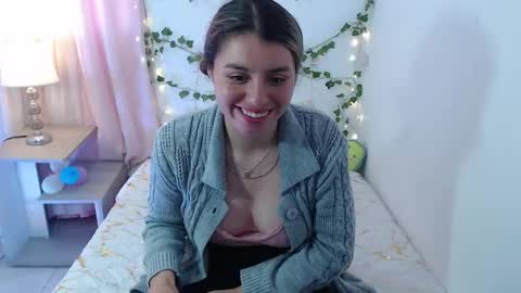 Snapshot of thamarajane1 chatting on September 22, 12:09 pm online show from September 22, 12:09 pm