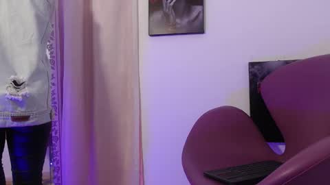   online show from January 8, 2:17 am