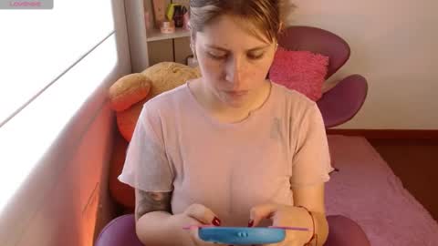 Snapshot of thamarajane1 chatting on January 23, 7:07 pm online show from January 23, 7:07 pm