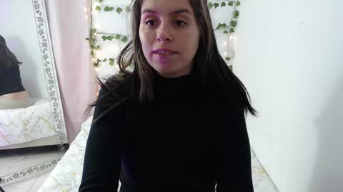 Snapshot of thamarajane1 chatting on October 6, 9:05 am online show from October 6, 9:05 am