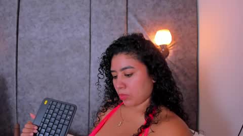 thara webstter online show from May 13, 2:38 pm