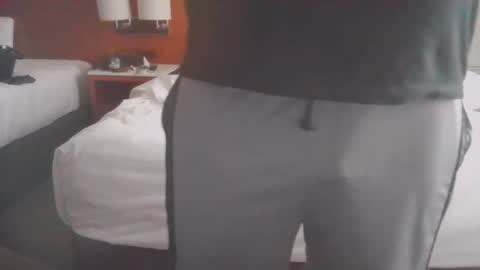 that1guyfrom92 online show from November 15, 5:36 pm