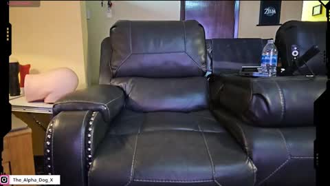 the_alpha_dog_xxx online show from September 12, 9:06 pm