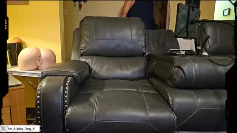 the_alpha_dog_xxx online show from February 18, 4:01 am