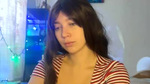 Oliviaaa online show from January 14, 8:33 am