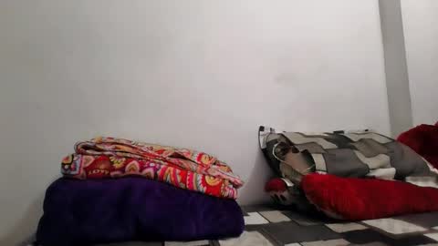 Snapshot of the_right_girl chatting on September 15, 6:26 am Suzan Sexy online show from September 15, 6:26 am