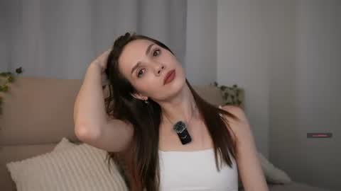 My name is Cynthia and Im very happy to see you in my sweet room  online show from June 22, 3:12 am