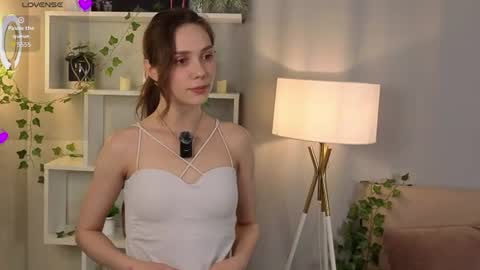 My name is Cynthia and Im very happy to see you in my sweet room  online show from June 18, 3:12 am