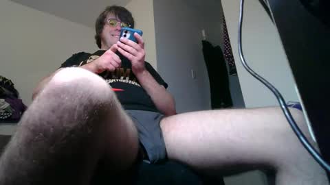 Snapshot of the_vintage_voyeur chatting on October 10, 5:02 am the_vintage_voyeur online show from October 10, 5:02 am