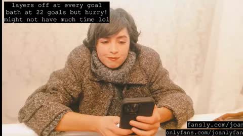 Joan online show from November 30, 9:11 pm