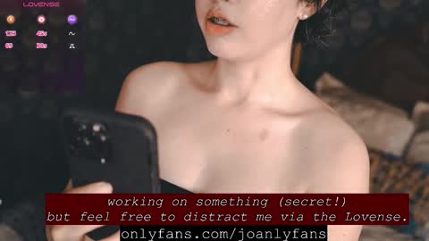 Snapshot of thecamwoman chatting on October 1, 7:46 pm Joan online show from October 1, 7:46 pm