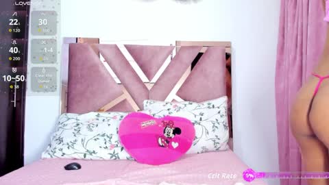 TheChicaNextDoor  online show from March 31, 11:16 pm