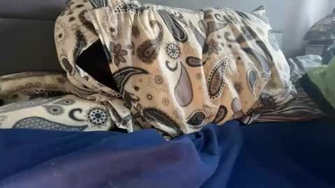 theeshooterr online show from March 10, 8:35 pm