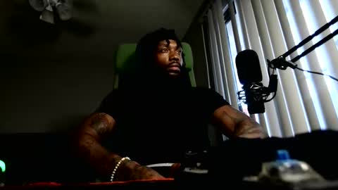 IXMCOUPLE444 online show from May 16, 1:35 am
