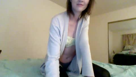 lovecreep online show from February 1, 3:58 am