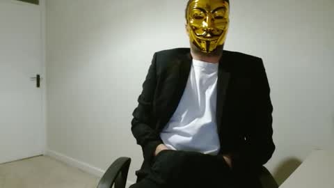 The Masked Londoner online show from February 4, 7:18 pm