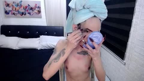 Anne online show from December 16, 7:04 am