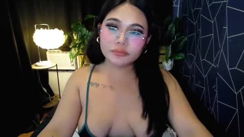 FRANCINE online show from February 25, 8:45 pm