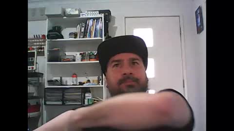 aussiebeard online show from November 14, 1:08 am